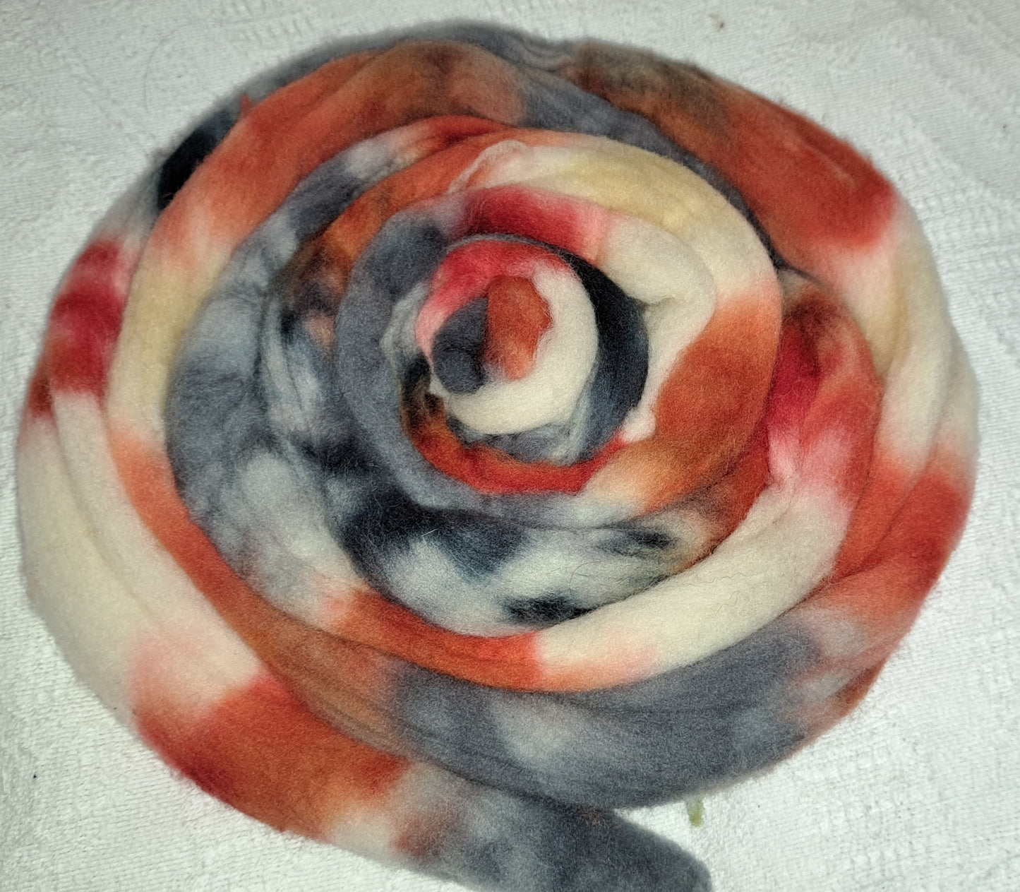 Hookfang (HTTYD) - 4 ounces US wool