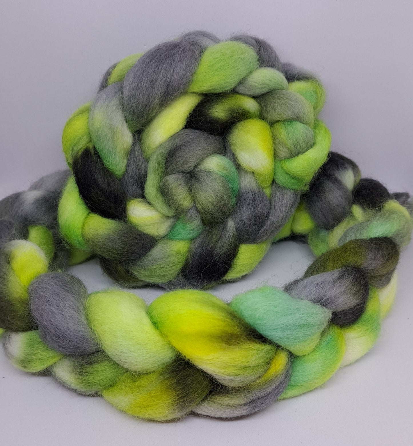 Wizard of Oz Collection – Hand-Dyed New Zealand Romney Top (4 oz)