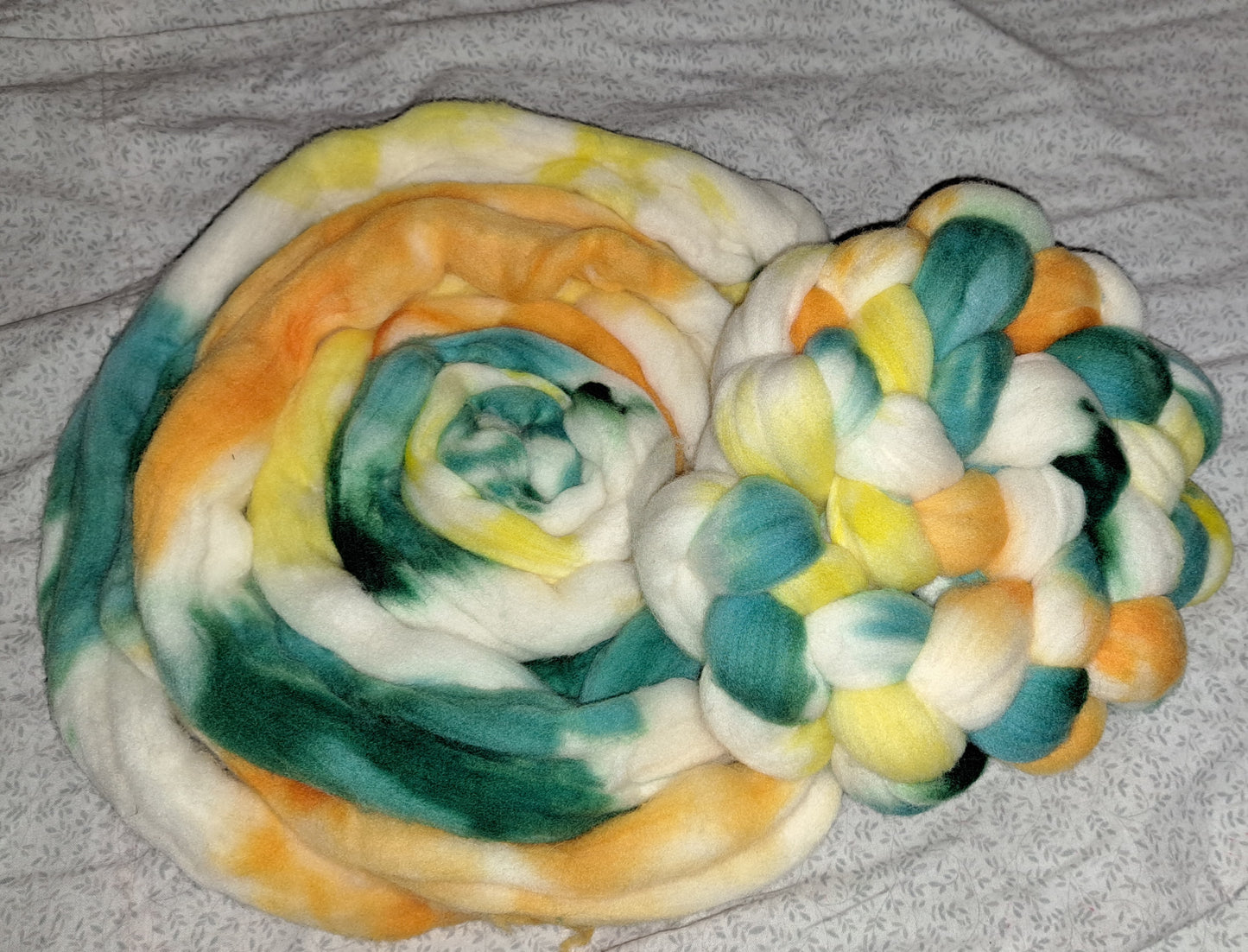 Daffodil -- 4 ounce Targhee wool
