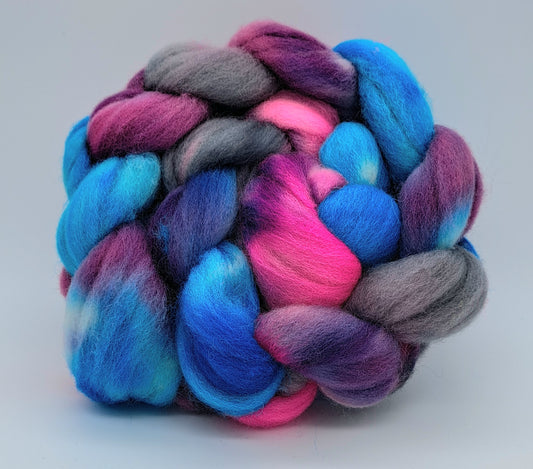 Groovy Mom / 4 ounces hand dyed US wool