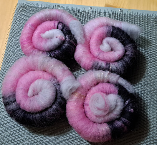 Velvet Thorns -- 1 ounce rolags