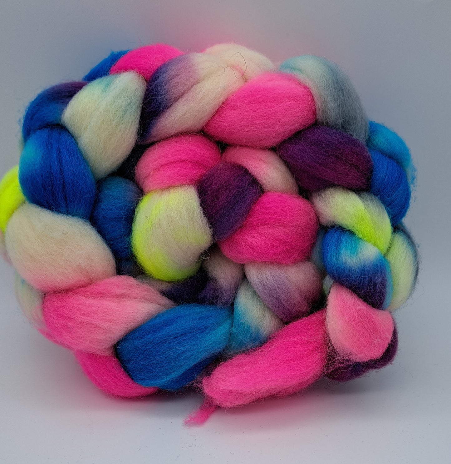 Totally Mom (pastels) / 4 ounces hand dyed US wool