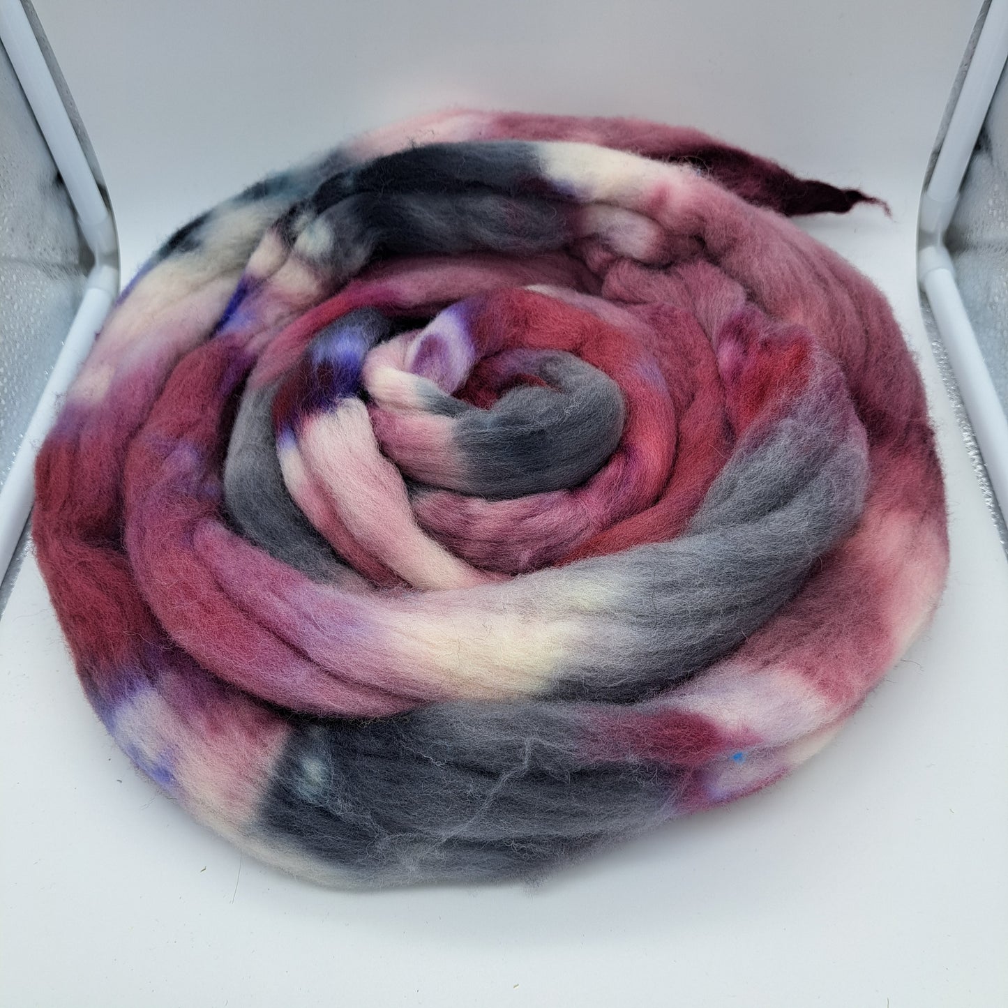 Skrill (HTTYD) - 4 ounces US wool